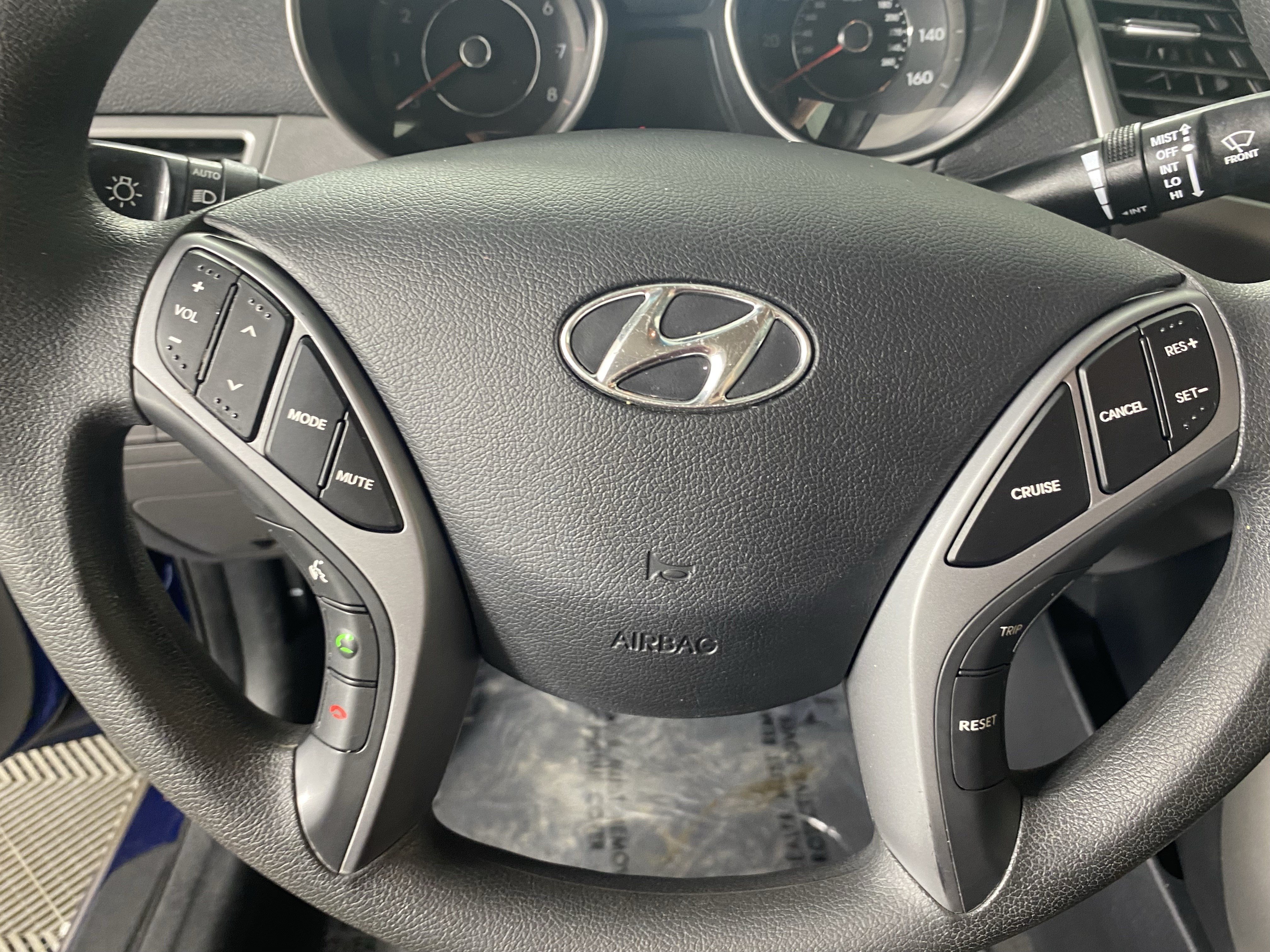 Used 2016 Hyundai Elantra SE w/ Option Group 02 FWD image 16