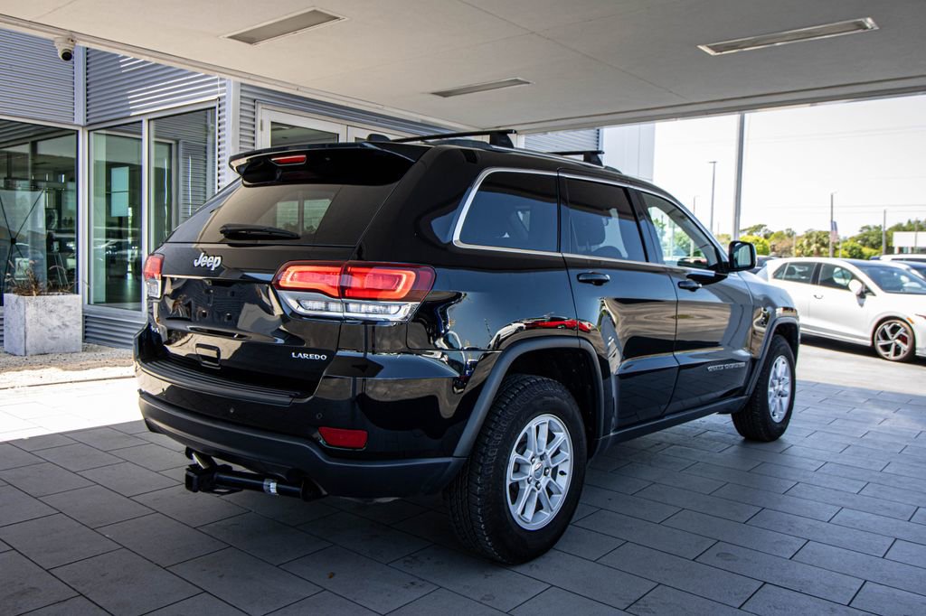 Used 2020 Jeep Grand Cherokee Laredo w/ Security & Convenience Group image 2