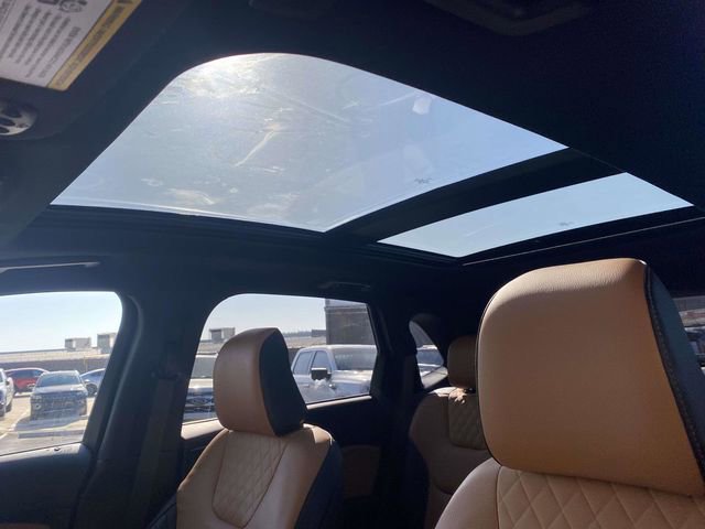 Certified 2024 Ford Edge Titanium w/ Titanium Elite Package image 17