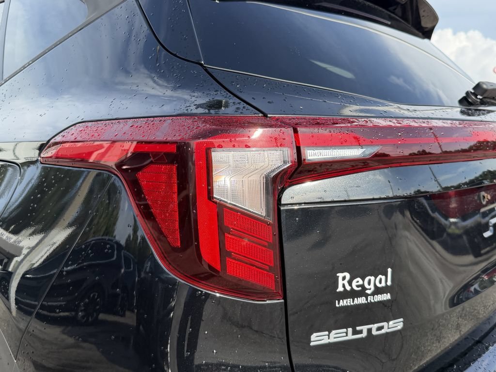 Certified 2025 Kia Seltos S AWD/4WD image 11