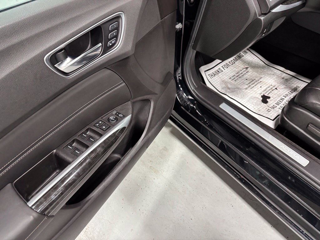 Used 2020 Acura TLX FWD image 9
