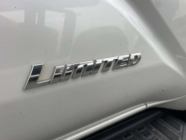 Used 2025 Toyota 4Runner Limited AWD/4WD image 14