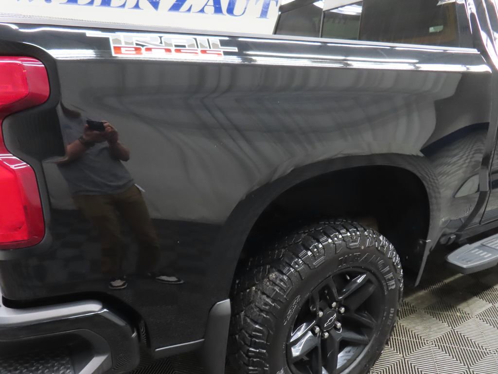 Used 2021 Chevrolet Silverado 1500 LT Trail Boss w/ Convenience Package II AWD/4WD image 34