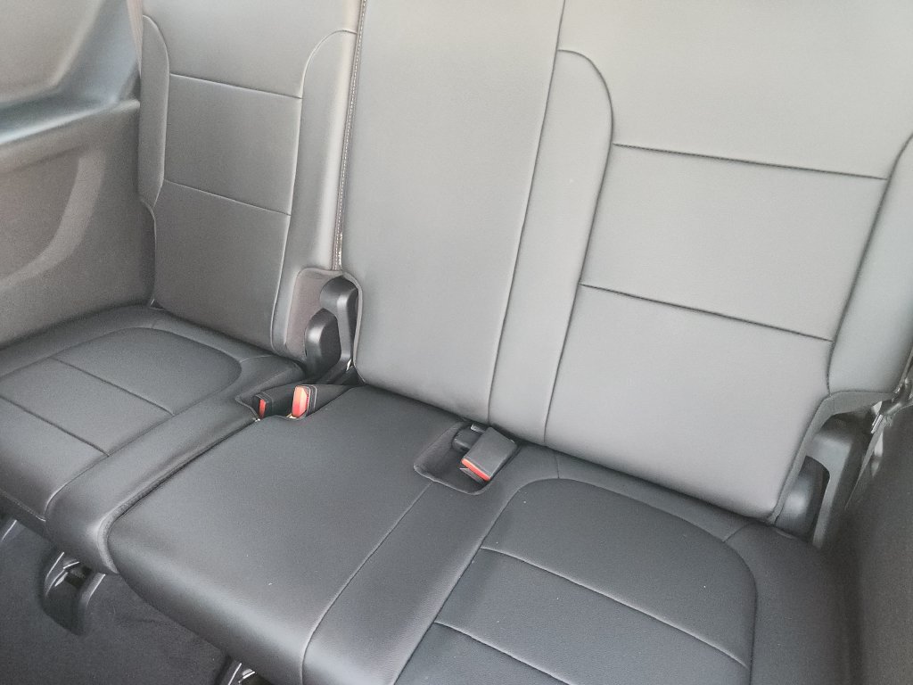 Used 2023 Chevrolet Traverse LT FWD image 31