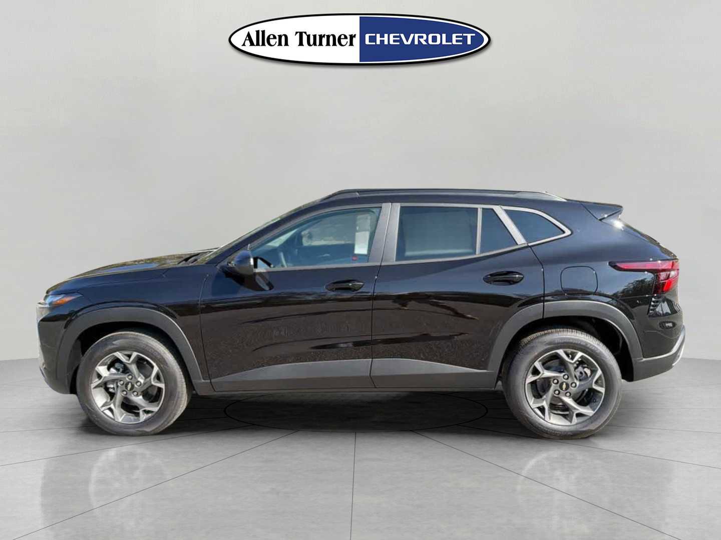 New 2026 Chevrolet Trax LT w/ Driver Confidence Package FWD image 6
