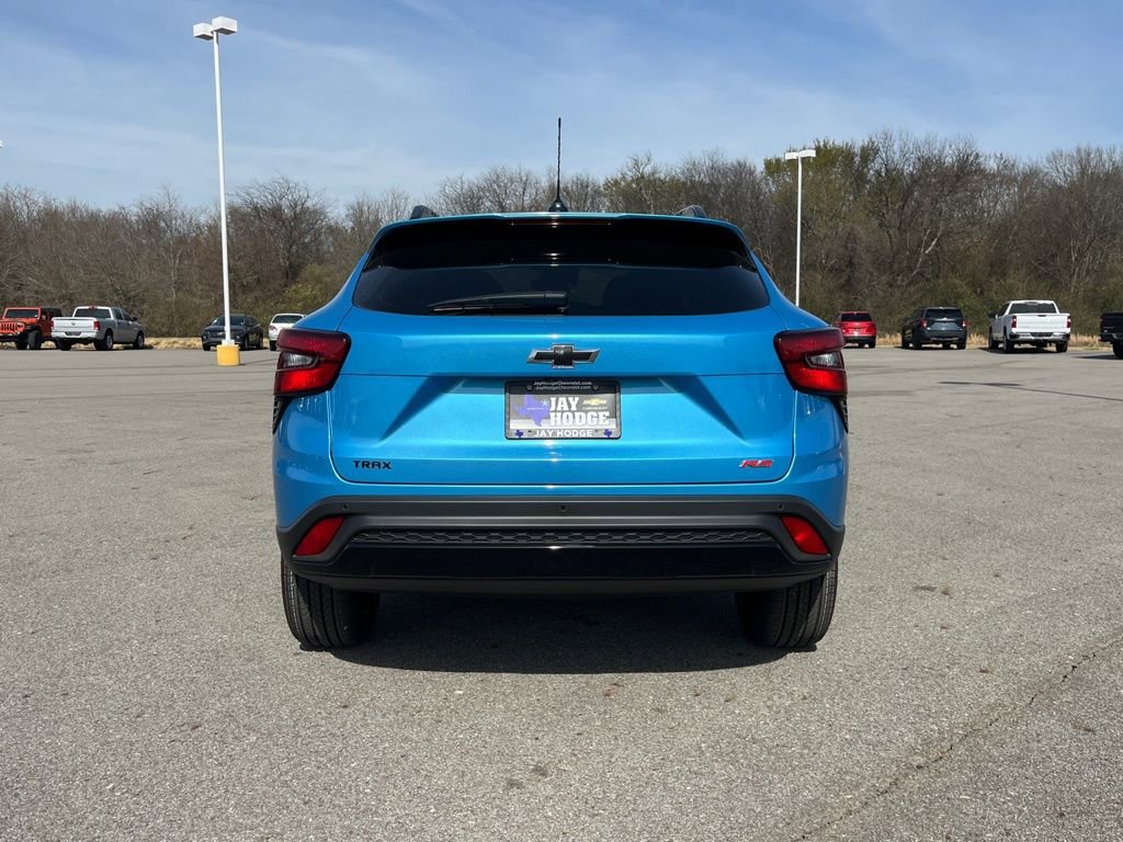New 2026 Chevrolet Trax RS w/ Driver Confidence Package FWD image 4