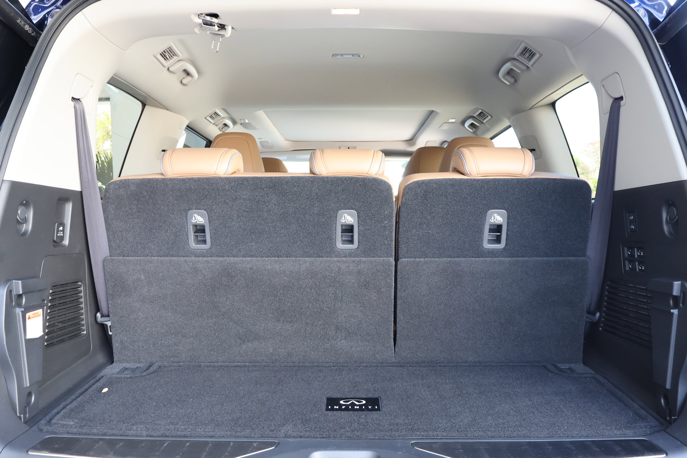 Certified 2025 INFINITI QX80 Sensory w/ Premium Cargo Package image 22