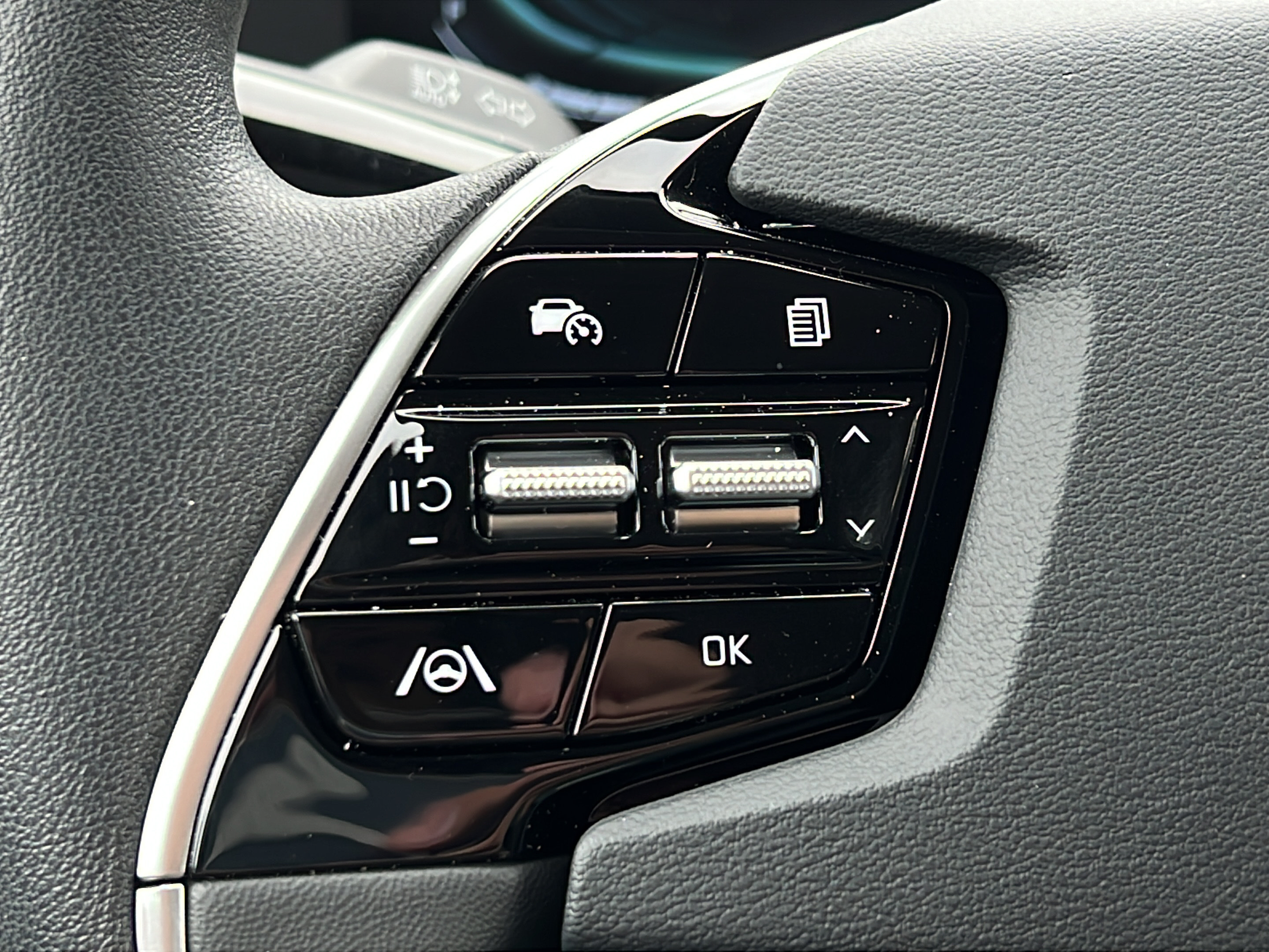 New 2026 Kia Niro LX FWD image 18