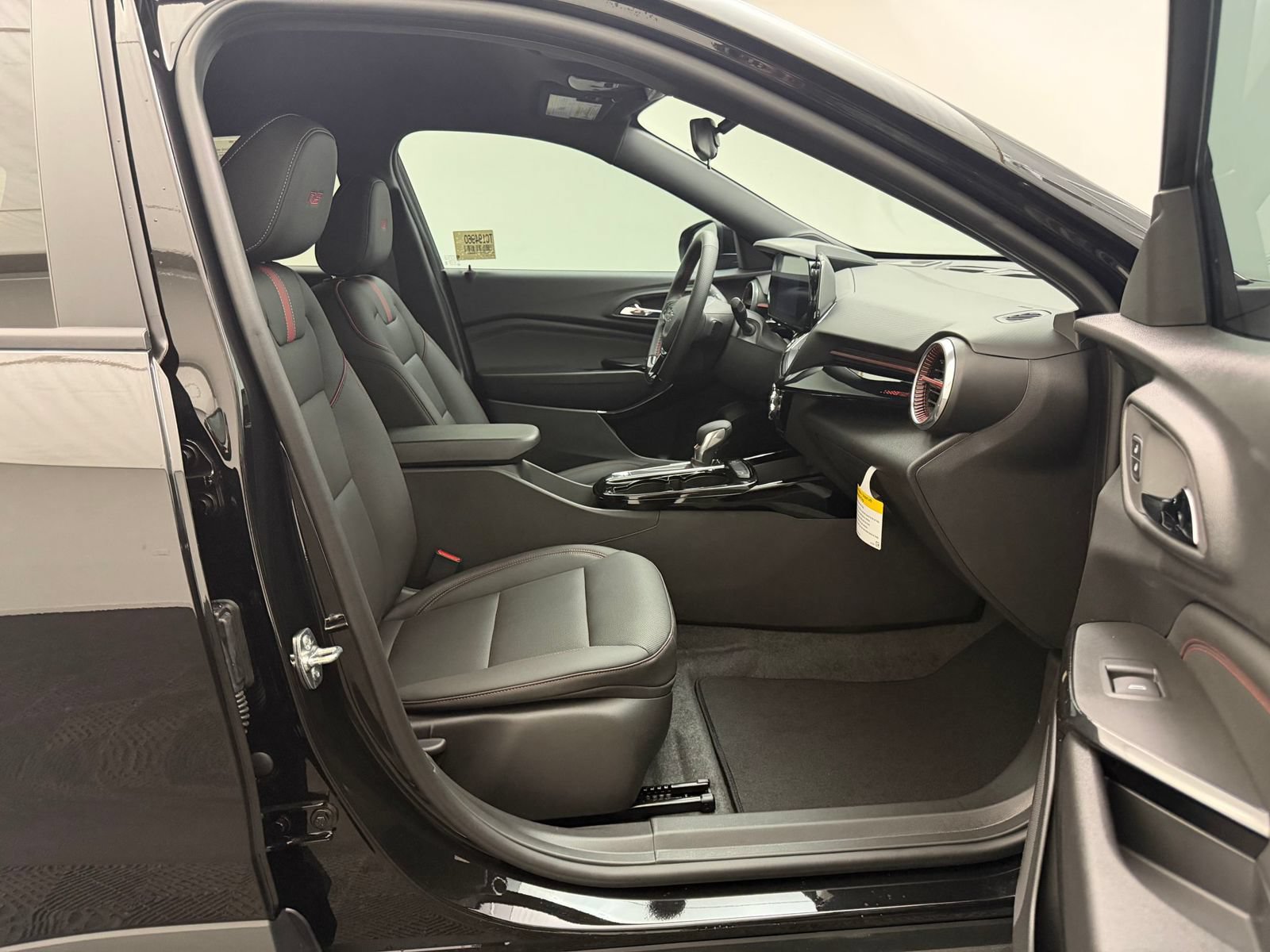 New 2026 Chevrolet Trax RS w/ Driver Confidence Package FWD image 21