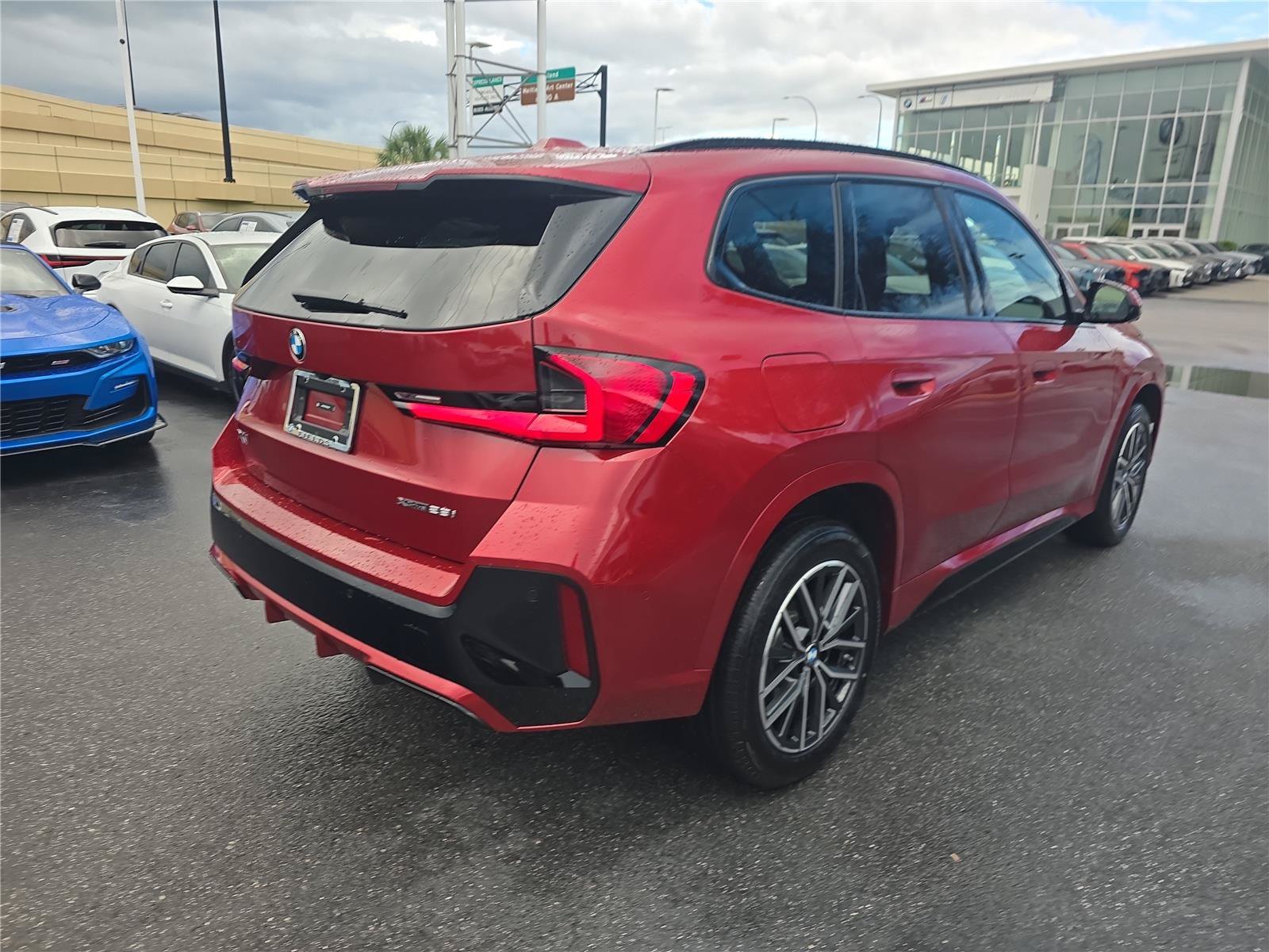 Used 2026 BMW X1 xDrive28i AWD/4WD image 3