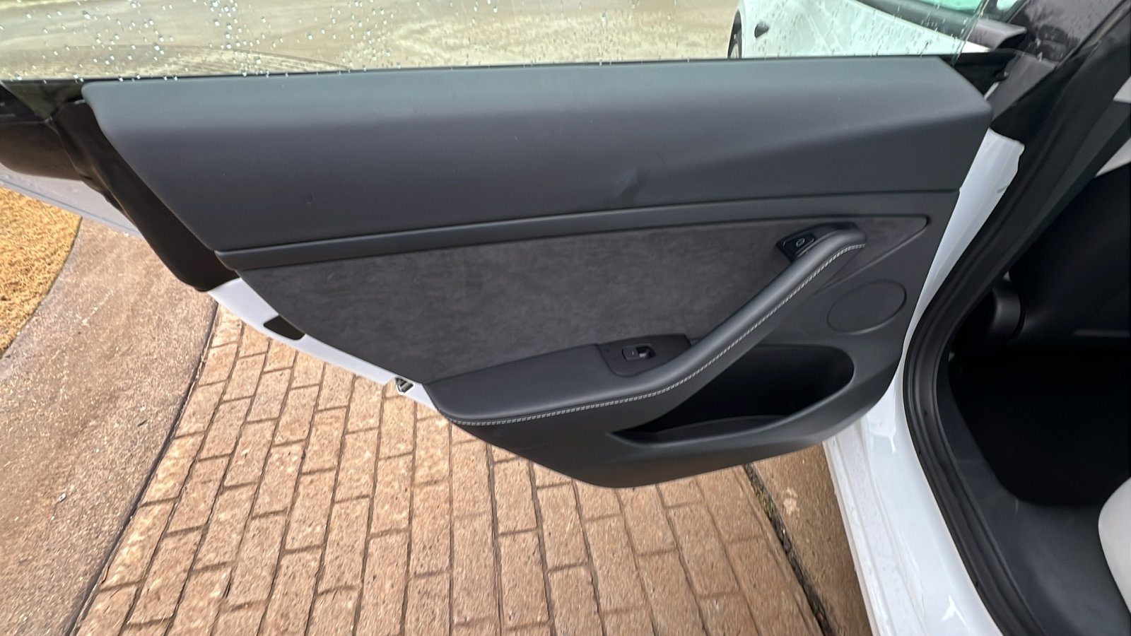 Used 2022 Tesla Model 3 Standard Range image 23