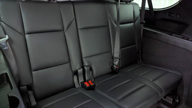 Used 2022 Cadillac Escalade ESV Luxury AWD/4WD image 19