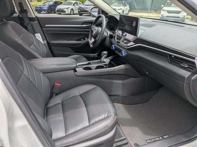 Used 2024 Nissan Altima 2.5 SR w/ SR Premium Package FWD image 26
