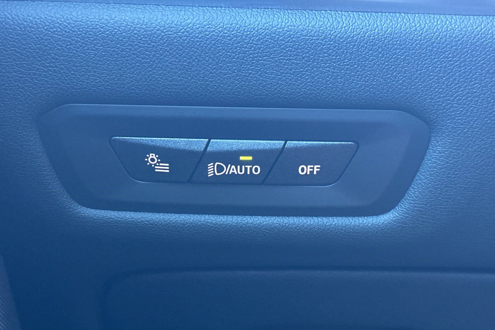 Used 2026 BMW X5 xDrive50e w/ M Sport Package image 37