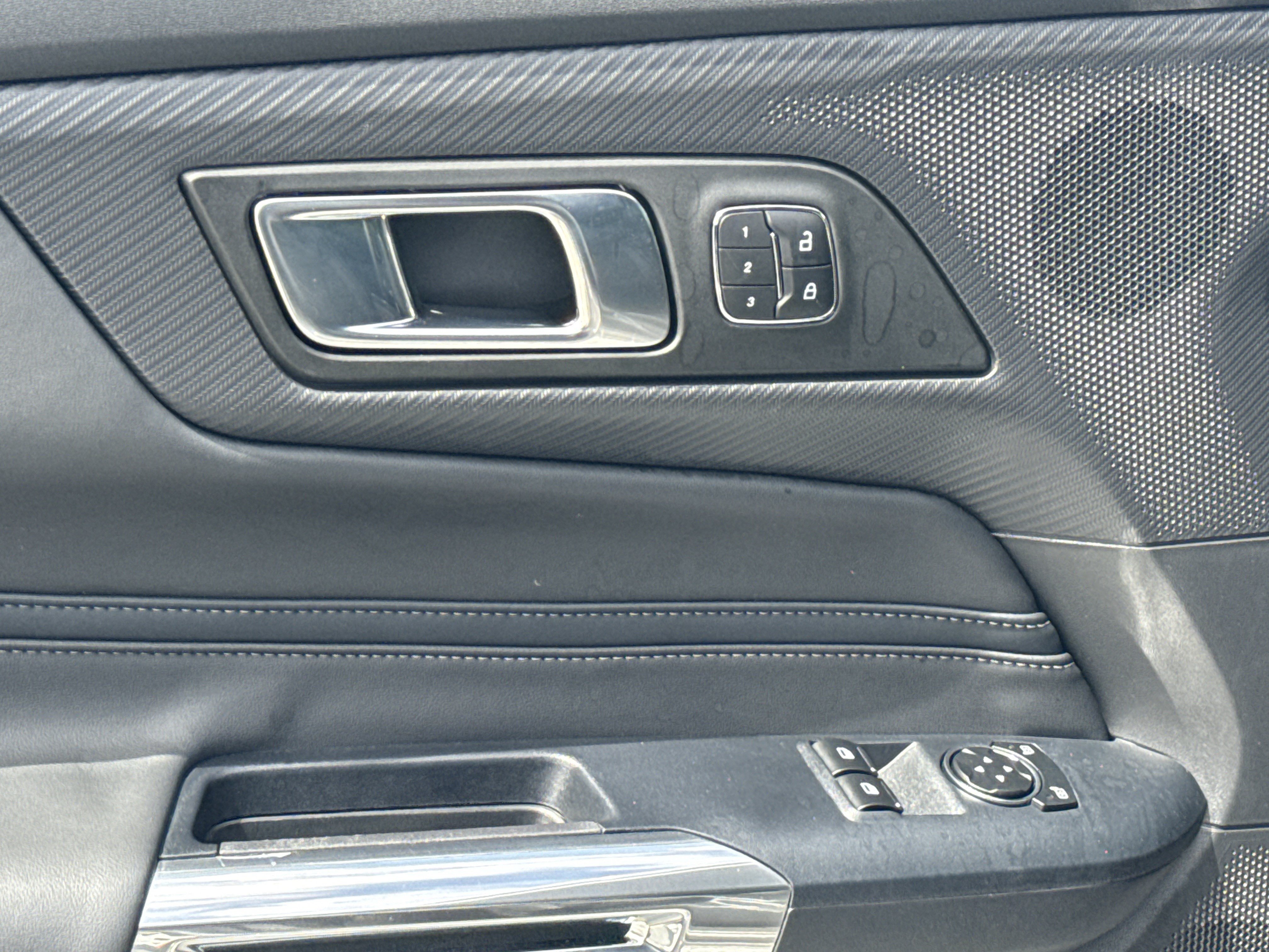 Used 2025 Ford Mustang GT Premium RWD image 15