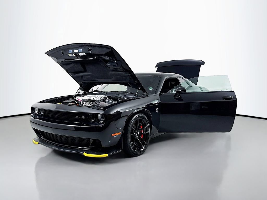 Used 2023 Dodge Challenger SRT Hellcat w/ Driver Convenience Group image 23