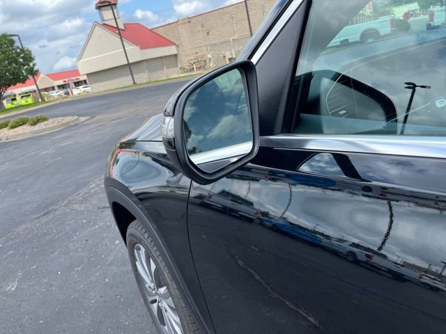 Used 2022 Mercedes-Benz GLE 350 w/ 3rd Row Seat Package image 9