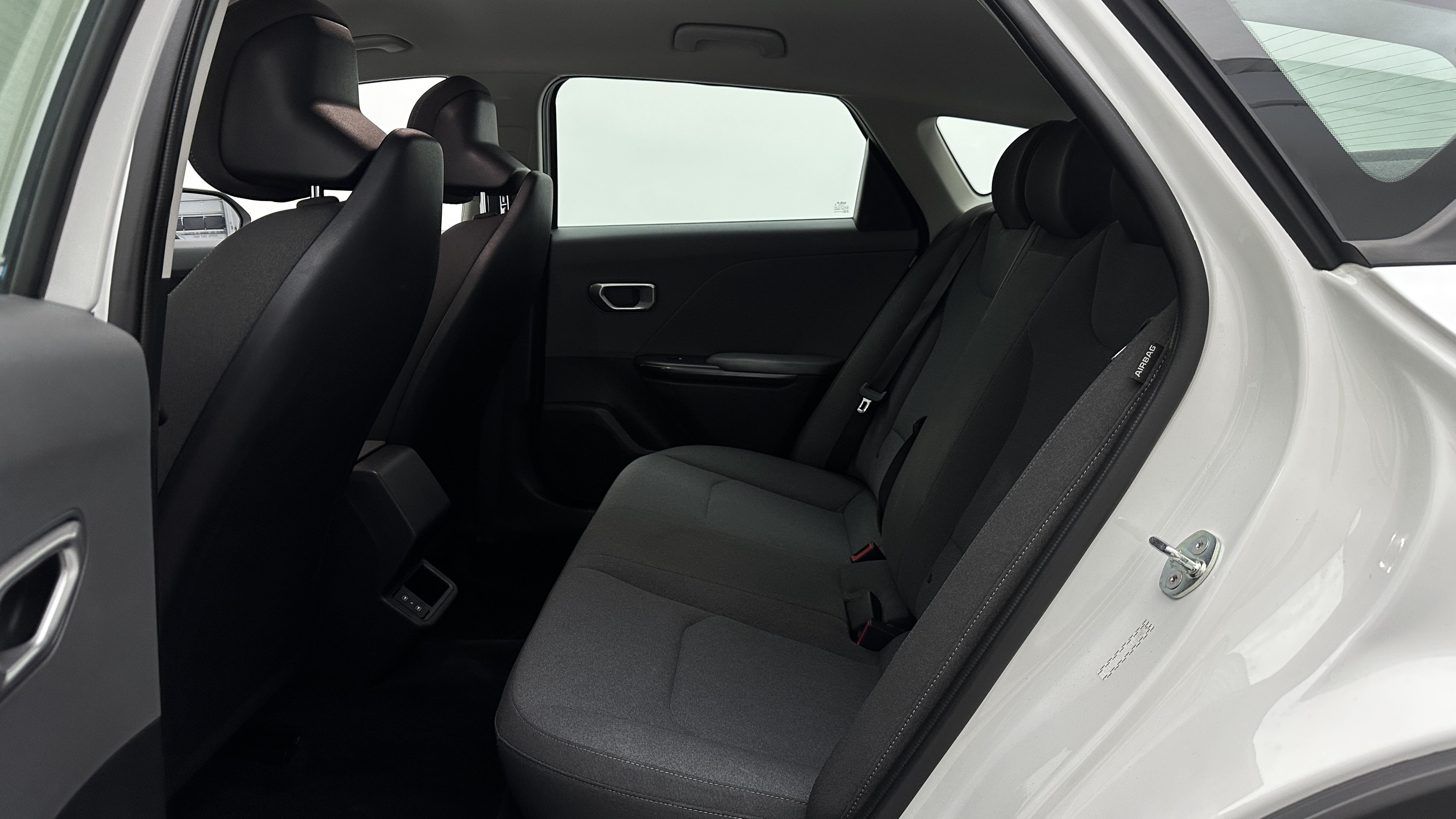 Used 2025 Kia K4 FWD image 23