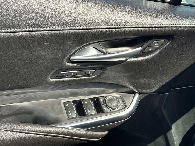 Used 2024 Cadillac XT4 Premium Luxury FWD image 7