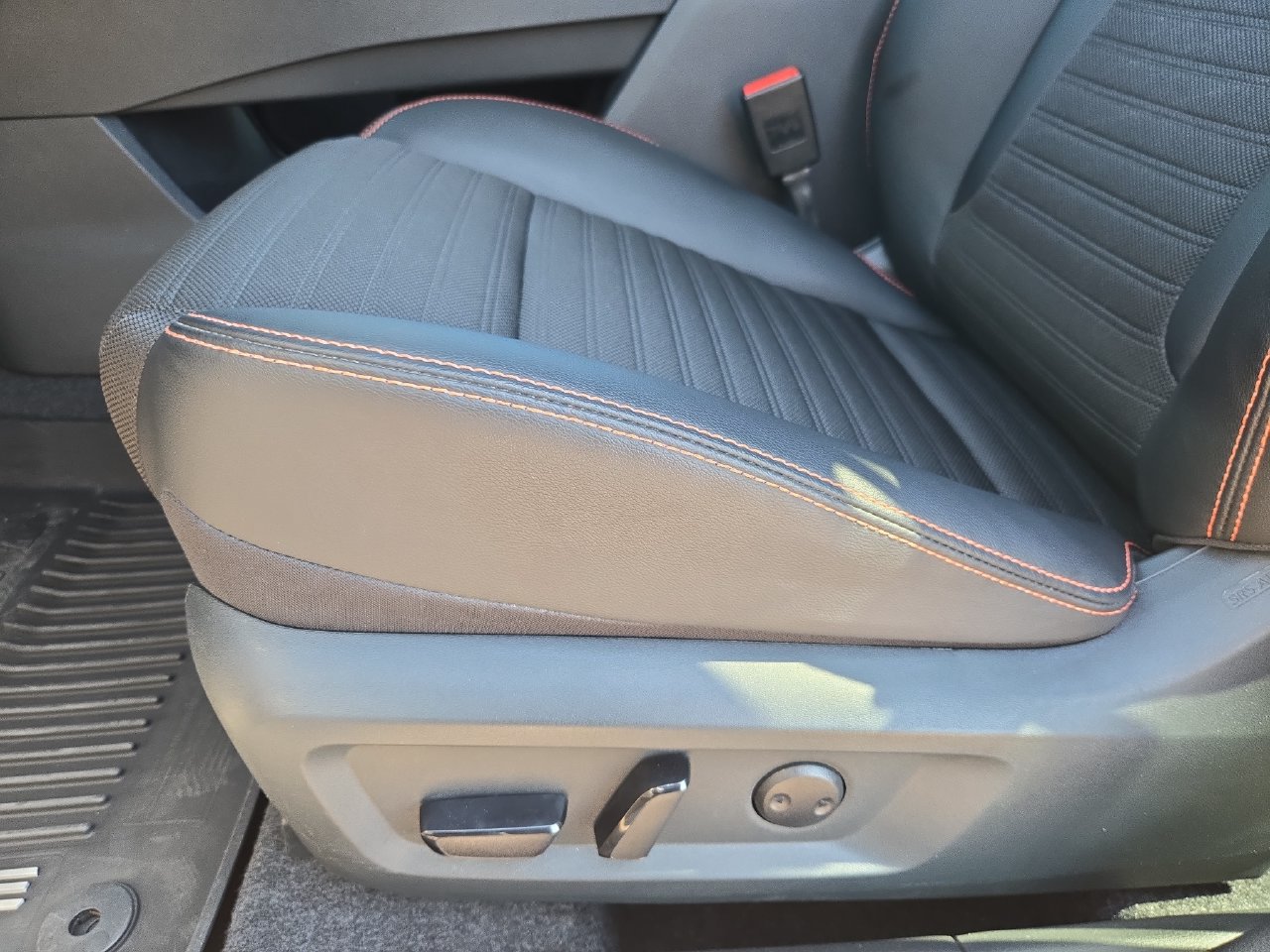 Certified 2026 Nissan Rogue SV AWD/4WD image 29