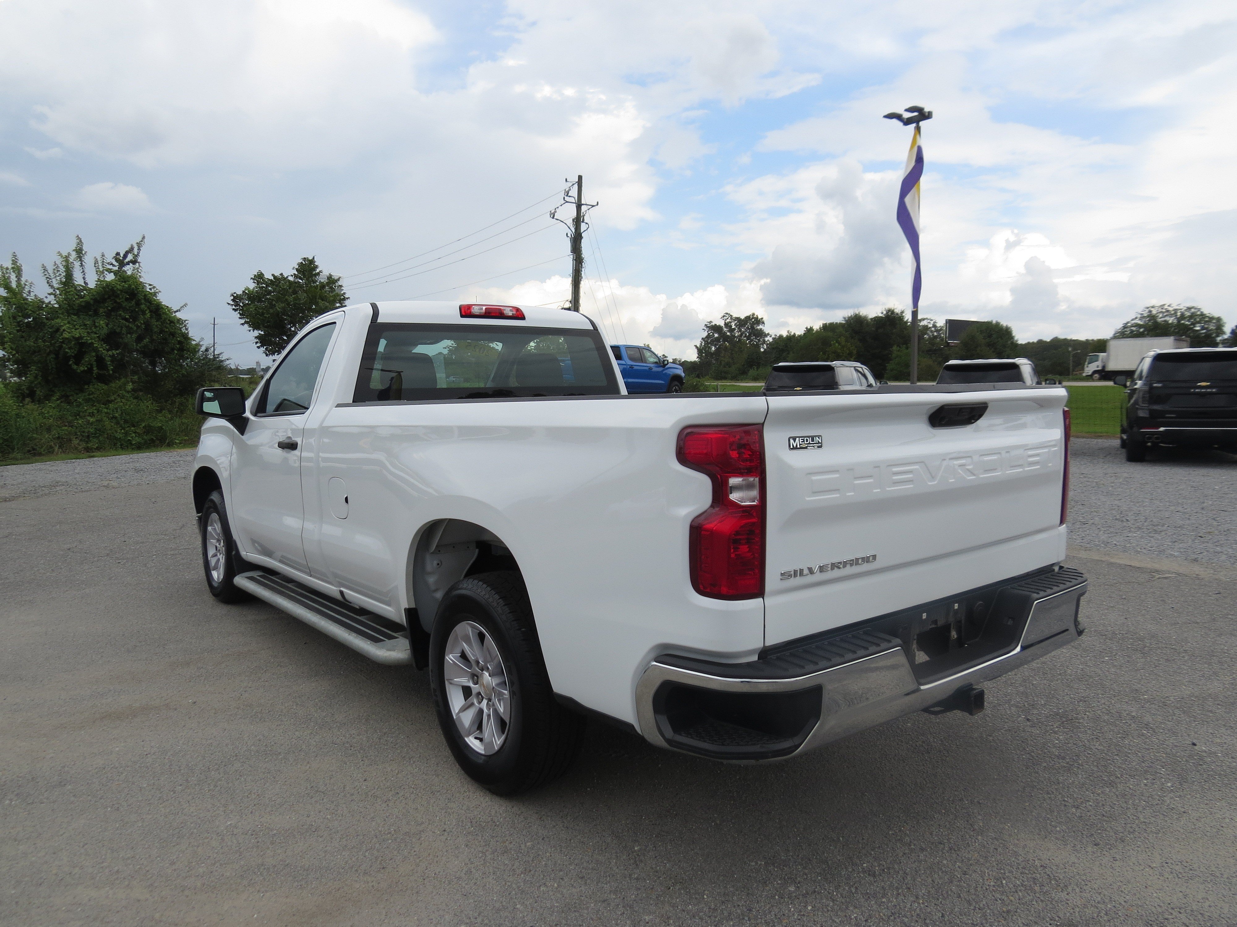 Used 2025 Chevrolet Silverado 1500 W/T RWD image 5