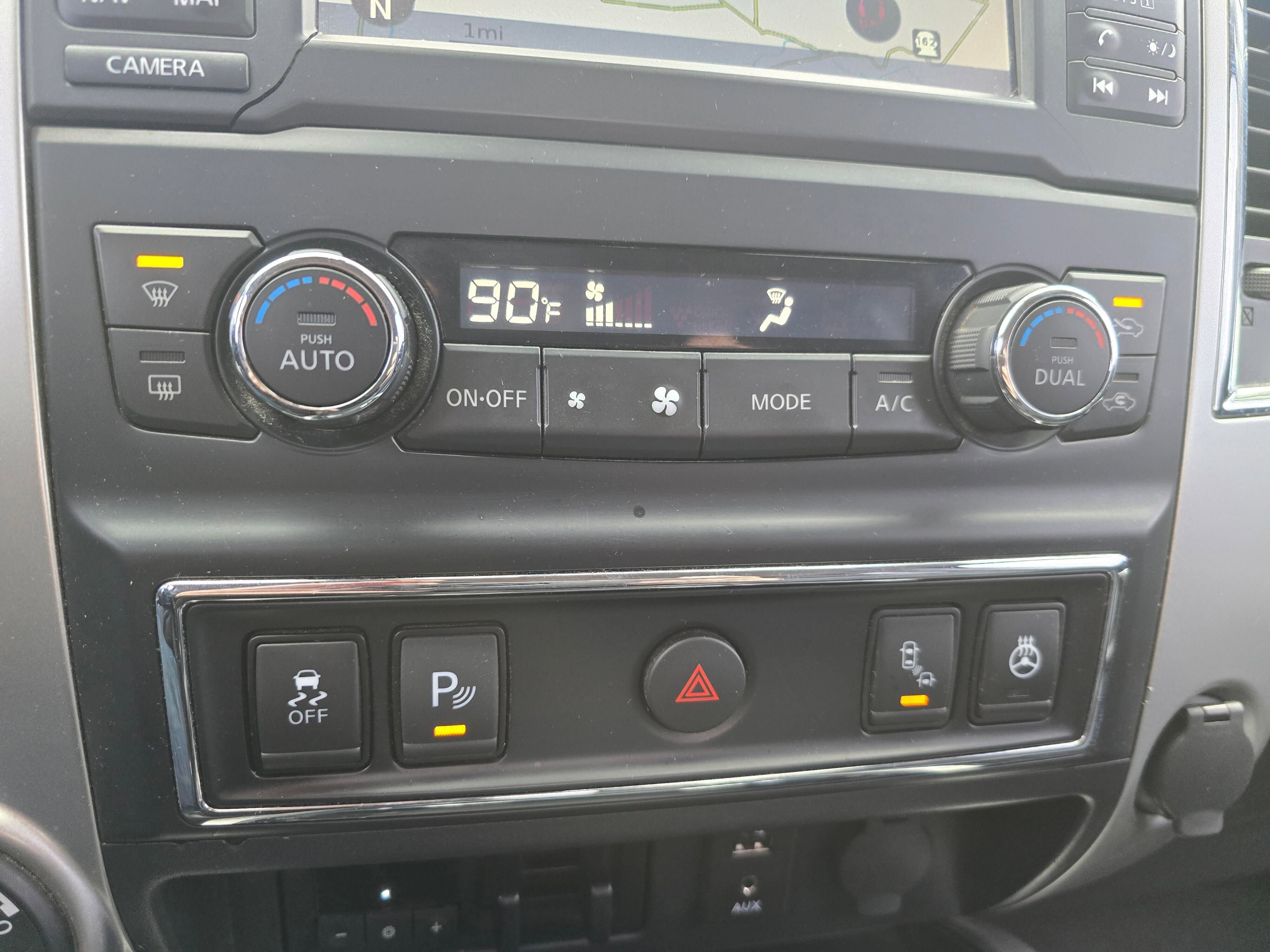 Used 2018 Nissan Titan PRO-4X w/ Pro-4x Convenience Package AWD/4WD image 20