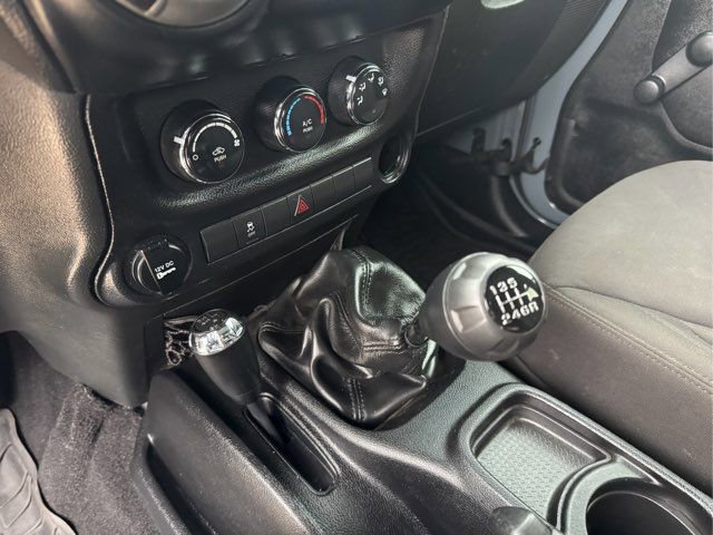 Used 2014 Jeep Wrangler Unlimited Sport w/ Connectivity Group image 29