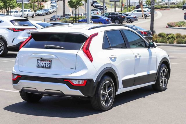 Used 2023 Kia Niro LX FWD image 7