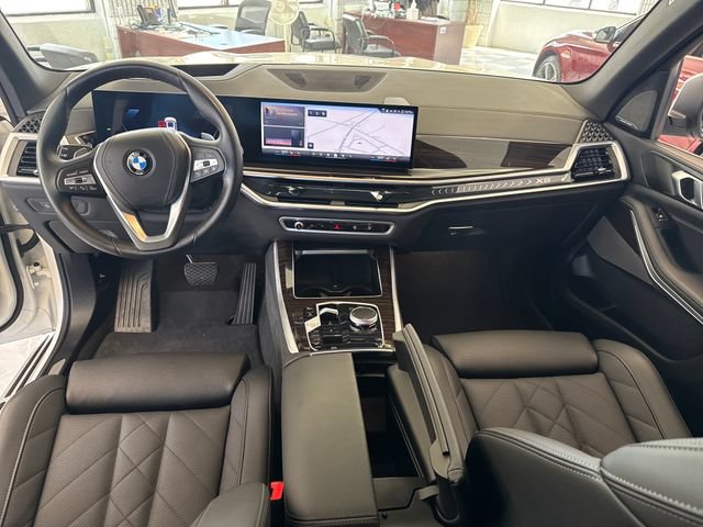 Used 2026 BMW X5 xDrive40i AWD/4WD image 12