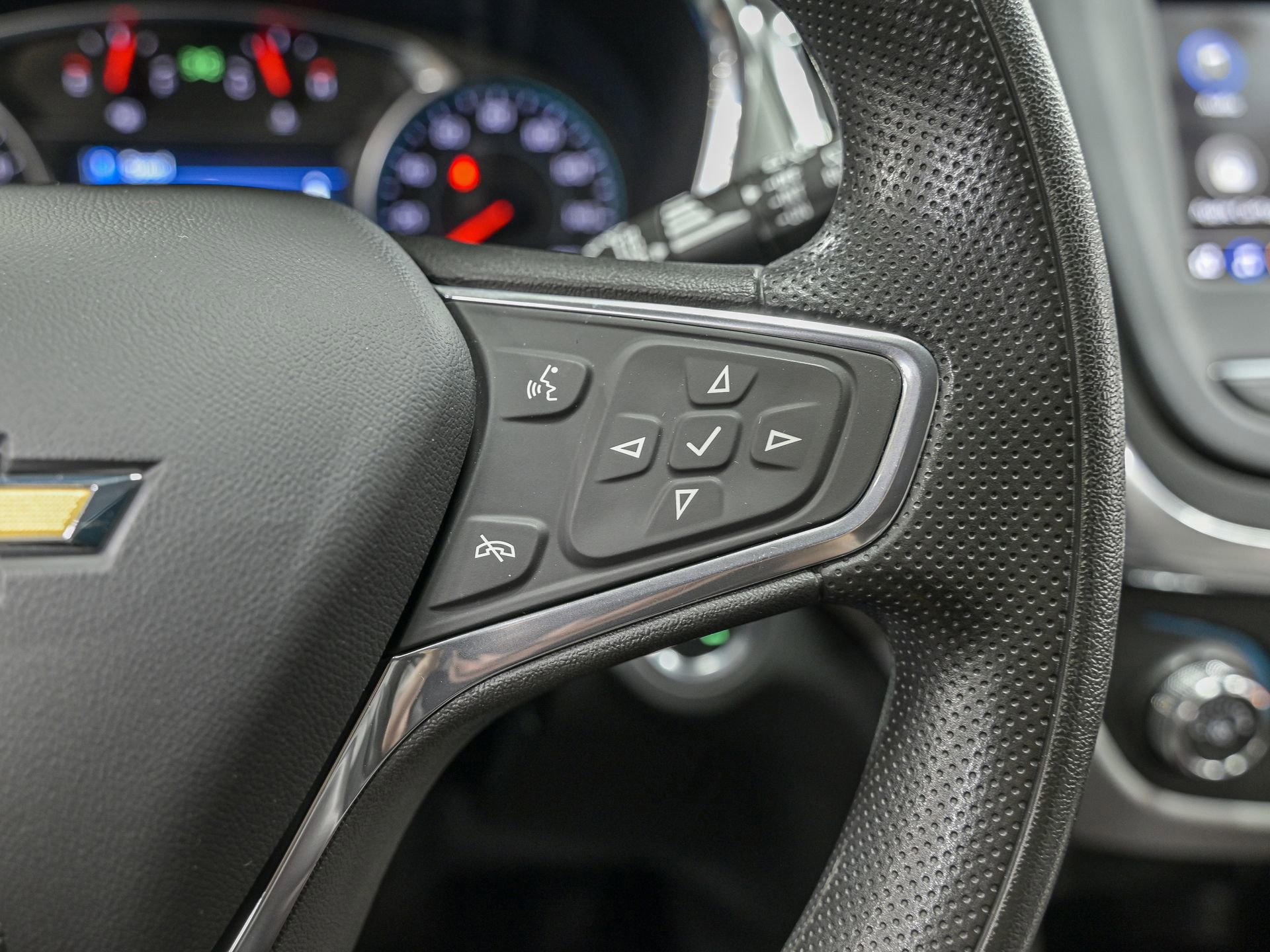 Used 2024 Chevrolet Equinox LS w/ LS Convenience Package image 20