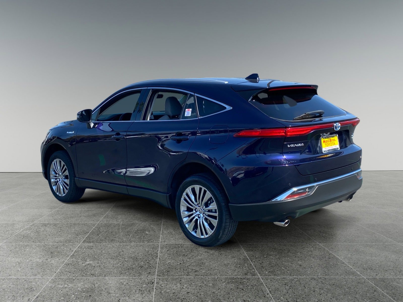 Used 2021 Toyota Venza XLE w/ Softex Package AWD/4WD image 3