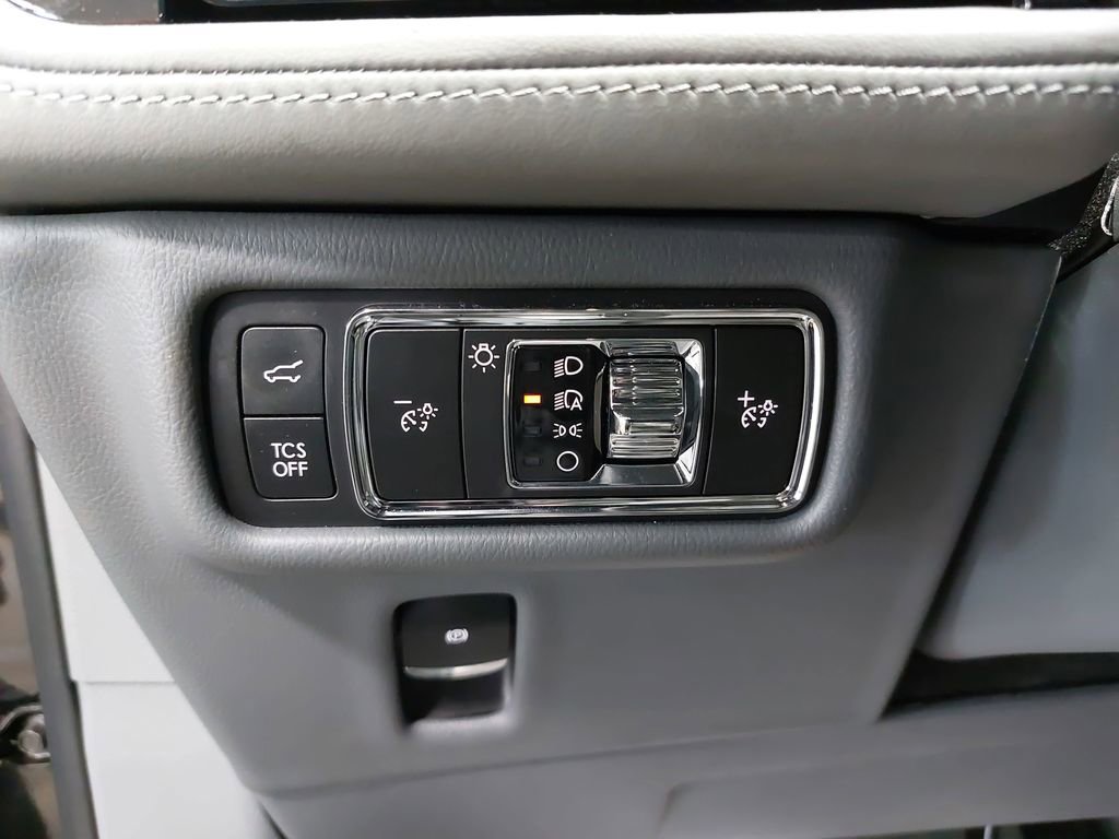Used 2022 Lincoln Nautilus Reserve image 27