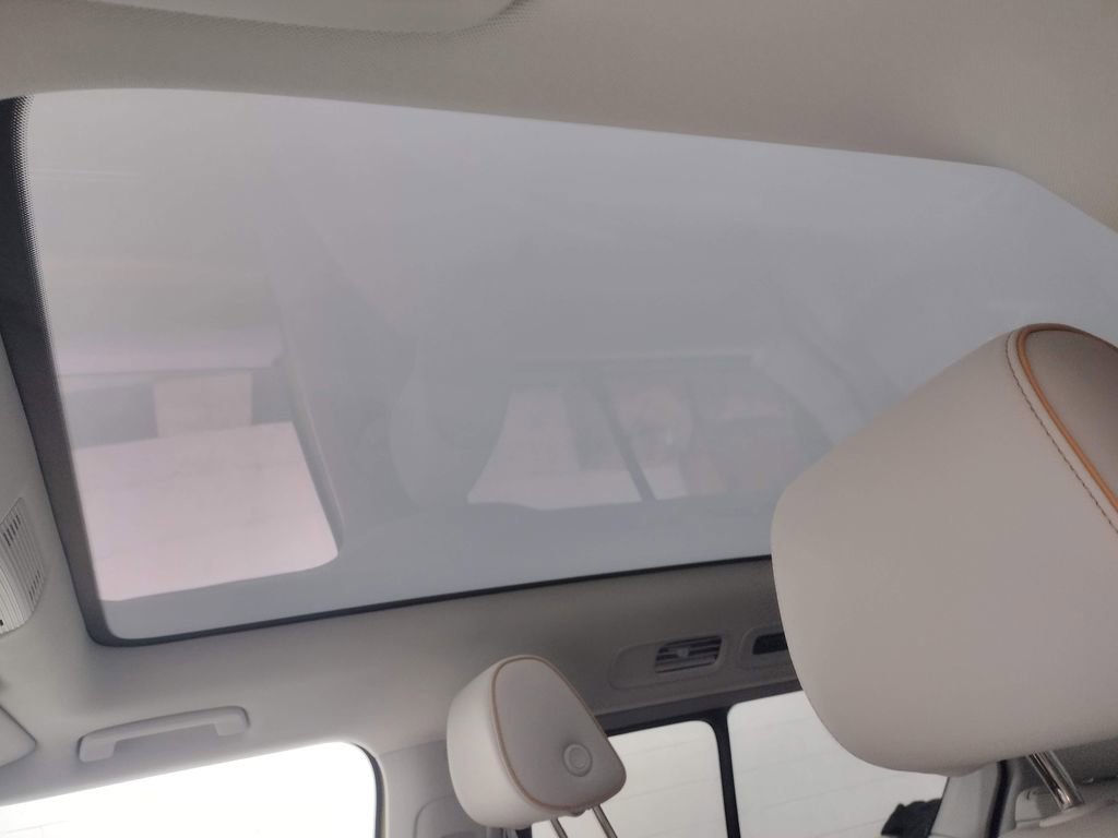 New 2025 Volkswagen ID. Buzz 1st Edition image 25