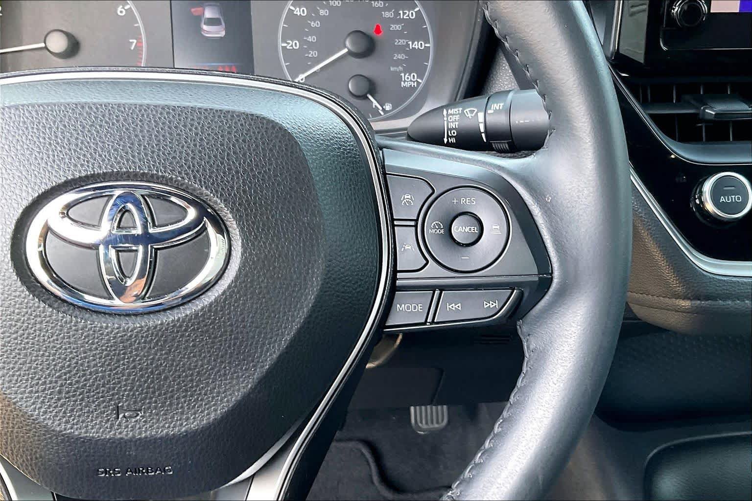 Used 2023 Toyota Corolla SE FWD image 24