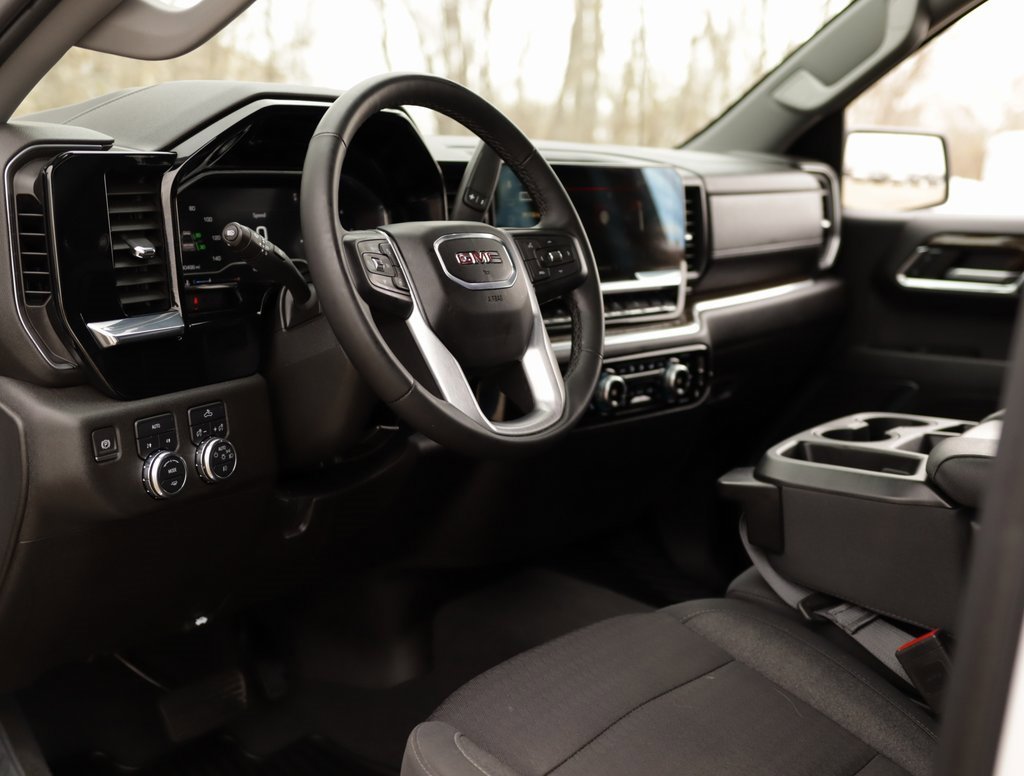 Used 2024 GMC Sierra 1500 Elevation image 9
