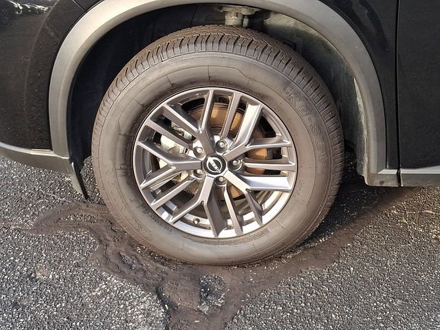 Used 2024 Nissan Rogue S image 8