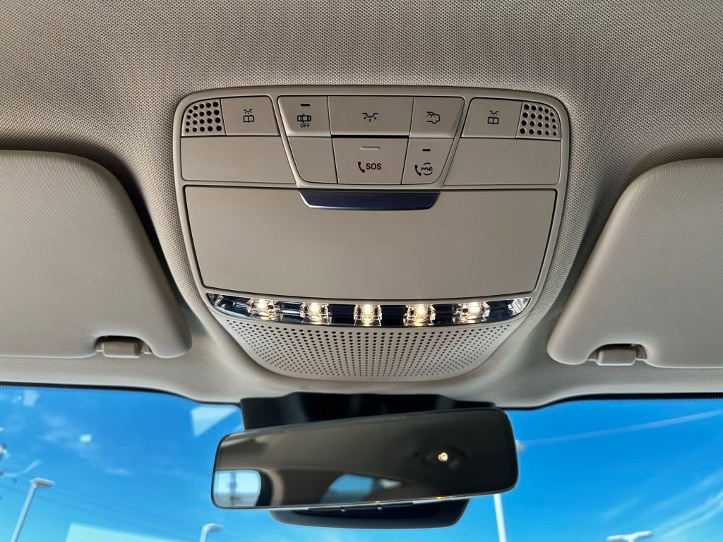 Used 2022 Mercedes-Benz GLC 300 4MATIC image 23