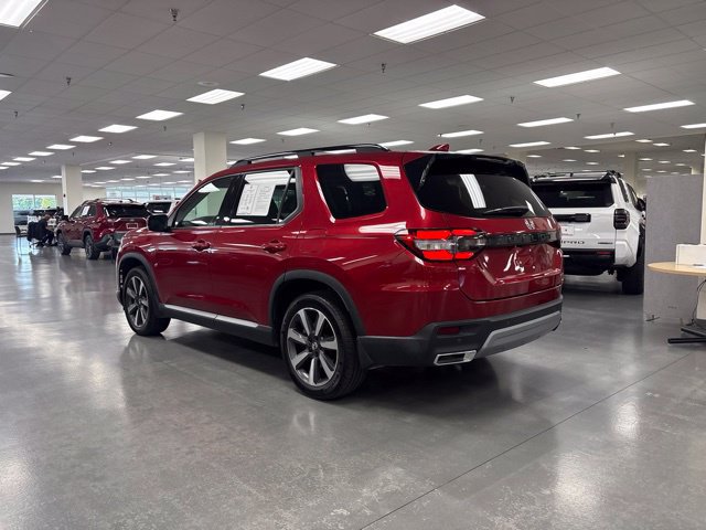 Used 2024 Honda Pilot Touring image 5