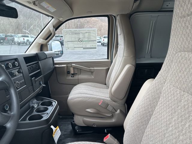 New 2026 Chevrolet Express 2500 w/ Driver Convenience Package RWD image 6