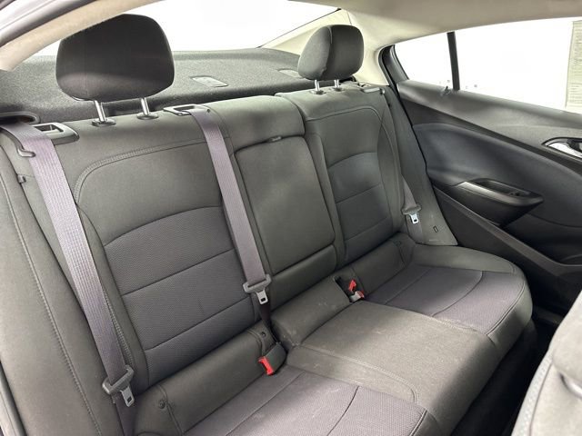 Used 2017 Chevrolet Cruze LT w/ Convenience Package image 28