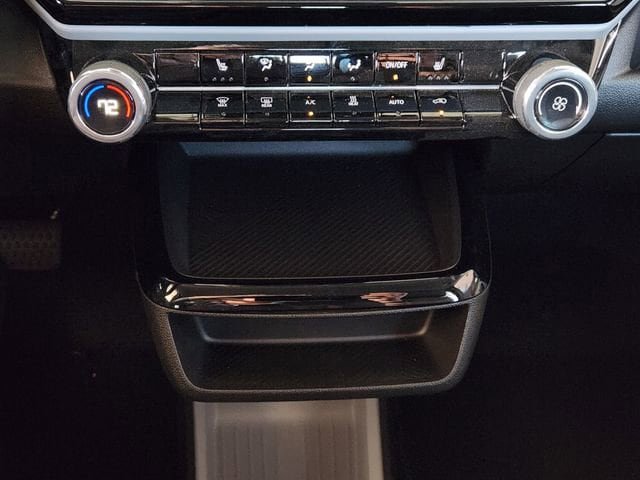 New 2027 Chevrolet Bolt LT w/ Comfort Package image 43