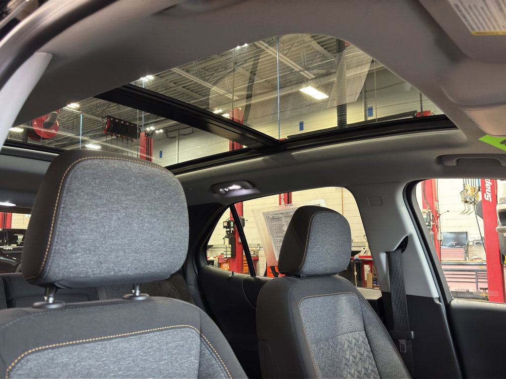 Used 2023 Chevrolet Equinox LT image 27