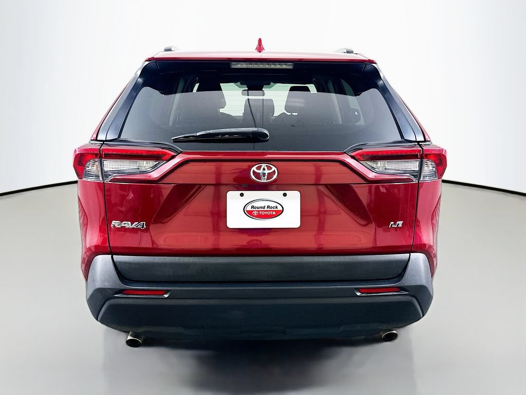 Used 2019 Toyota RAV4 LE FWD image 6