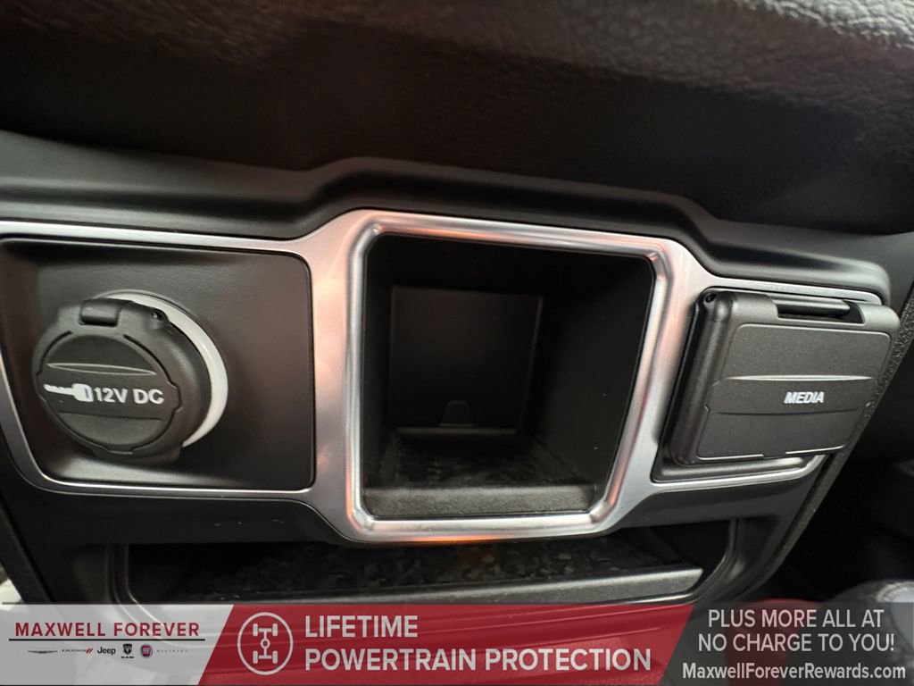 Used 2024 Jeep Gladiator Sport image 6