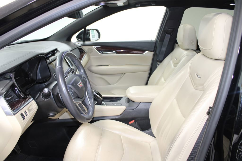Used 2018 Cadillac XT5 Premium Luxury FWD image 17