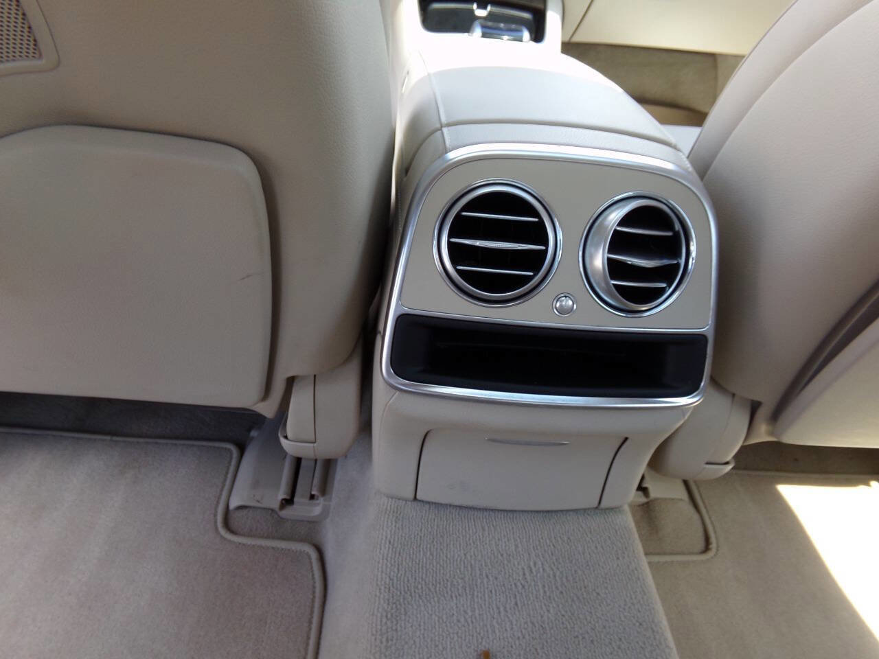 Used 2015 Mercedes-Benz S 550 4MATIC Sedan image 15