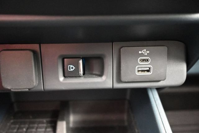Used 2025 Ford Maverick Tremor AWD/4WD image 37