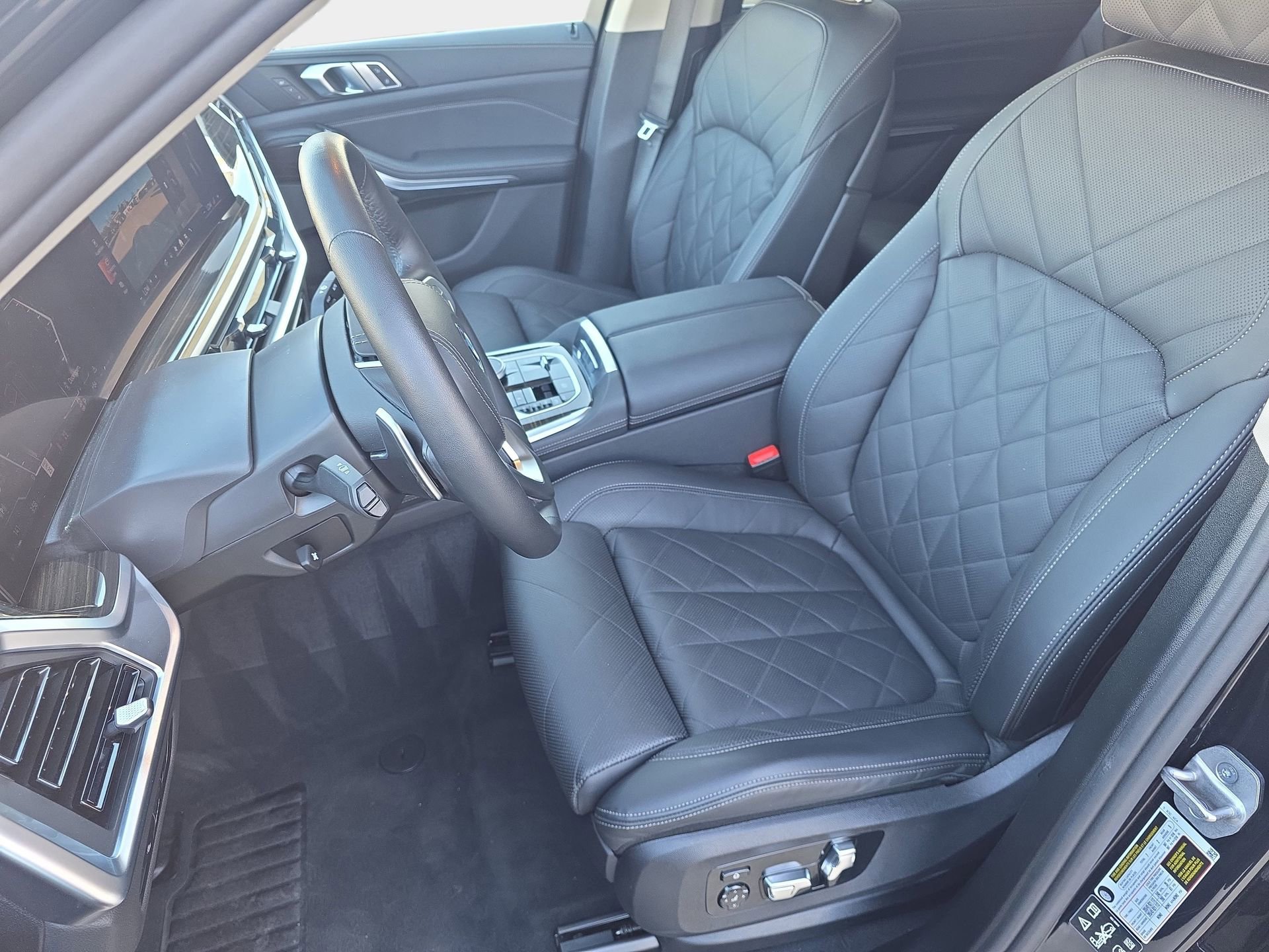 Used 2025 BMW X7 xDrive40i image 15