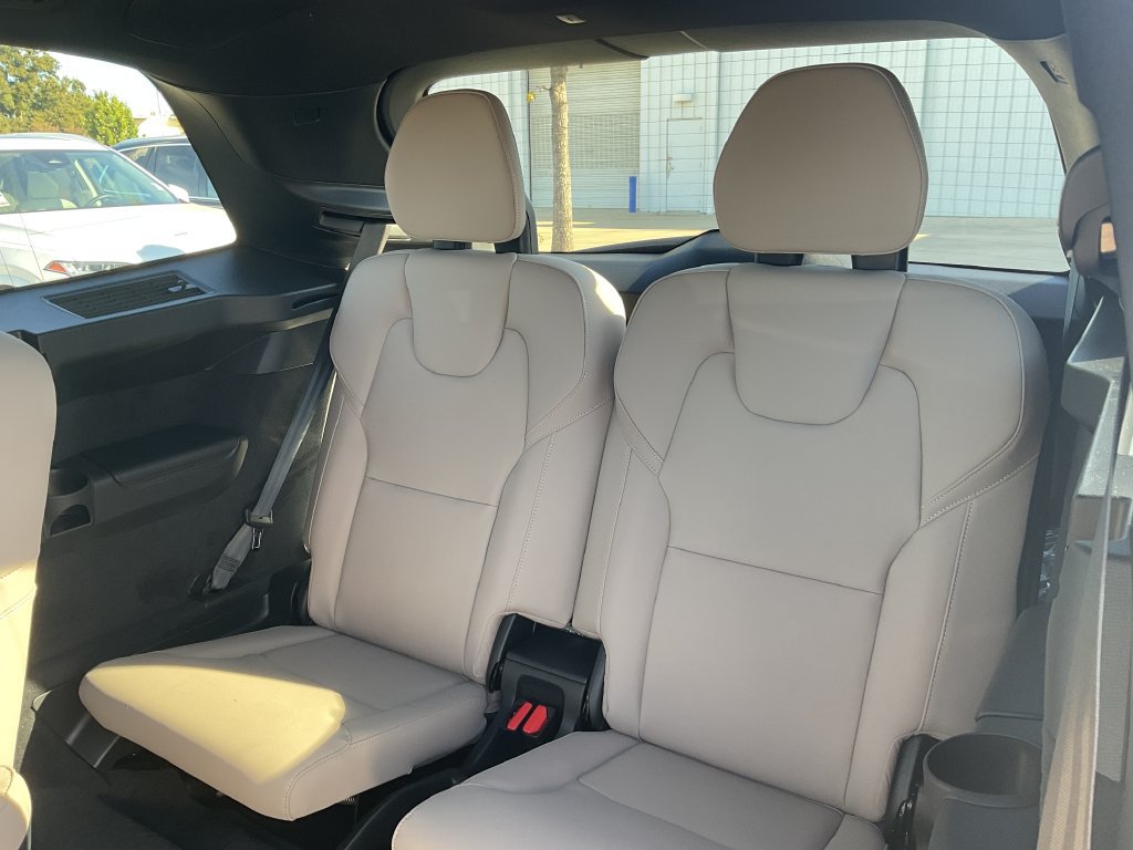 New 2027 Volvo XC90 B6 Plus AWD/4WD image 15
