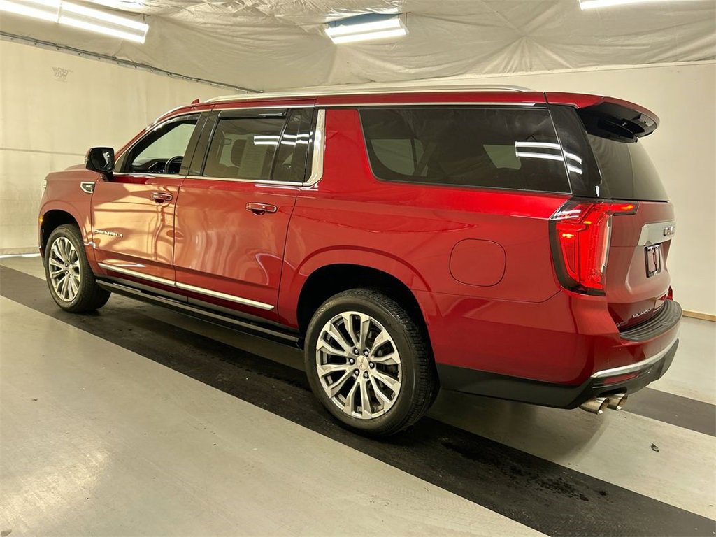 Used 2022 GMC Yukon XL Denali w/ Denali Ultimate Package image 7